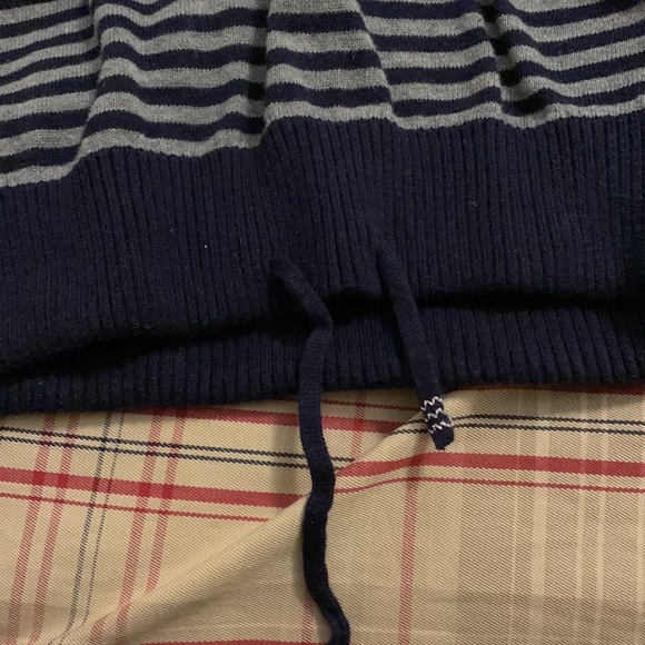 American Eagle hooded sweater - Picture 5 of 5
